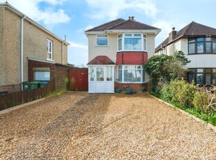 3 bedroom detached house for sale in Crabwood Road, Southampton, SO16