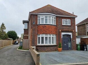 3 bedroom detached house for sale in Drayton, Hampshire, PO6
