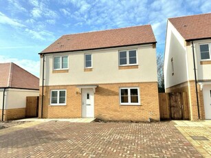 3 bedroom detached house for sale in Harborough Road North, Northampton, NN2