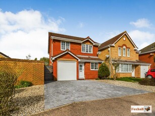 3 bedroom detached house for sale in Haughley Drive, Rushmere St. Andrew, Ipswich, IP4
