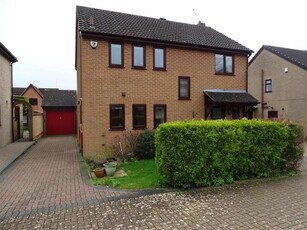 3 bedroom detached house for sale in Haywardsfield: Longthorpe, PE3