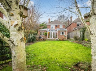 3 bedroom detached house for sale in Holden Road, Southborough, Tunbridge Wells, TN4