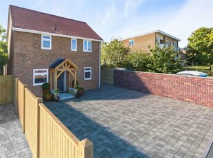 3 bedroom detached house for sale in Jupps Lane, Goring-by-Sea, Worthing, BN12