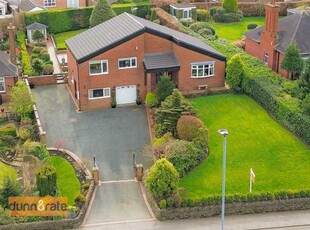 3 bedroom detached house for sale in Leek New Road, Stockton Brook, ST9