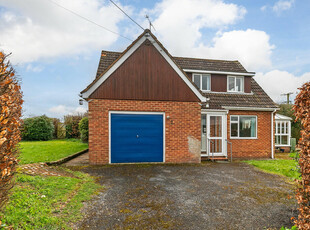 3 bedroom detached house for sale in Lisle Close, Winchester, SO22