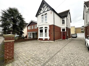 3 bedroom detached house for sale in Magdala Road, Cosham, Portsmouth, Hampshire, PO6 2QG, PO6
