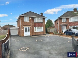 3 bedroom detached house for sale in Ogbourne Close, Longlevens, Gloucester, GL2