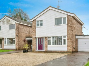 3 bedroom detached house for sale in Proctor Road, Norwich, NR6