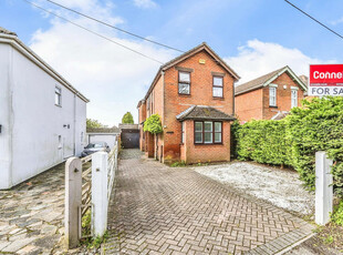 3 bedroom detached house for sale in Romsey Road, Nursling, Southampton, SO16