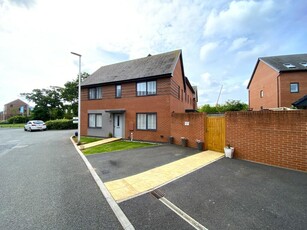 3 bedroom detached house for sale in Shale Row, Tithebarn, Exeter, EX1