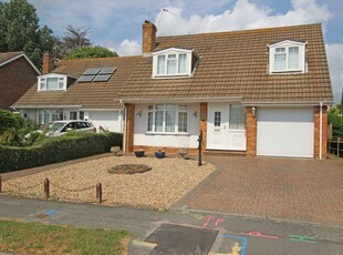 3 bedroom detached house for sale in Shortlands Close, Eastbourne, BN22 0JE, BN22