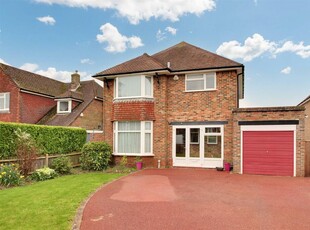 3 bedroom detached house for sale in The Boulevard, Worthing, BN13