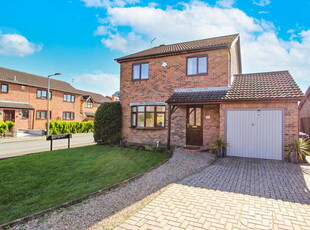 3 bedroom detached house for sale in Thealby Gardens, Bessacarr, Doncaster, DN4