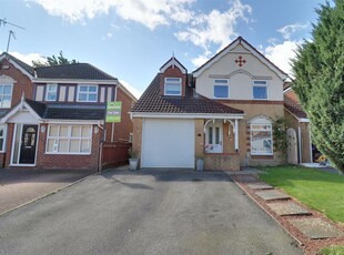 3 bedroom detached house for sale in Tranby Park Meadows, Hessle, HU13