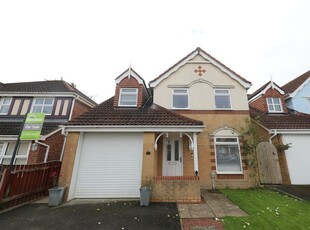 3 bedroom detached house for sale in Tranby Park Meadows, Hessle, HU13