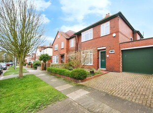 3 bedroom detached house for sale in Westminster Road, York, North Yorkshire, YO30