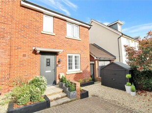 3 bedroom end of terrace house for sale in Clapham Close, Nightingale Rise, Swindon, SN2