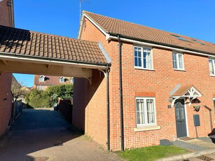 3 bedroom end of terrace house for sale in Cowdrie Way, Springfield, Chelmsford, CM2