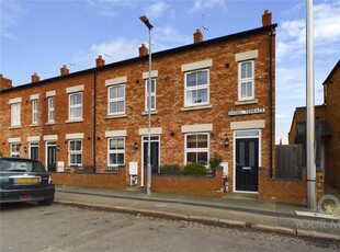 3 bedroom end of terrace house for sale in Daniel Terrace, Lea Road, Abington, Northampton, NN1