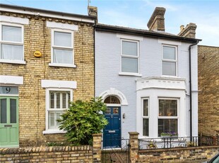 3 bedroom end of terrace house for sale in Godesdone Road, Cambridge, CB5
