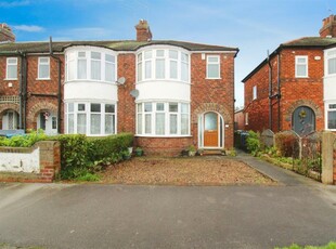 3 bedroom end of terrace house for sale in Highfield, Sutton-On-Hull, Hull, HU7