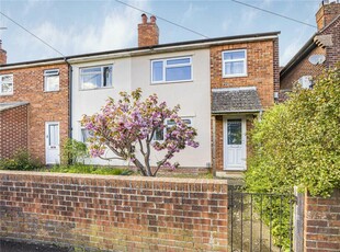 3 bedroom end of terrace house for sale in Magdalen Road, Oxford, Oxfordshire, OX4