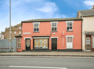 3 bedroom end of terrace house for sale in Norwich Road, Ipswich, IP1