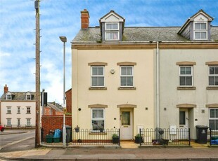 3 bedroom end of terrace house for sale in Parliament Street, Gloucester, Gloucestershire, GL1