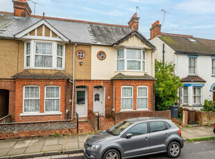 3 bedroom end of terrace house for sale in Sandfield Road, St. Albans, Hertfordshire, AL1