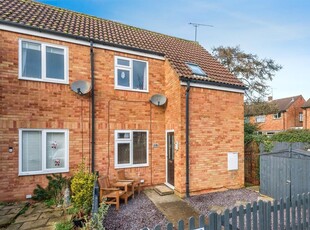 3 bedroom end of terrace house for sale in Shenton Close, Swindon, SN3