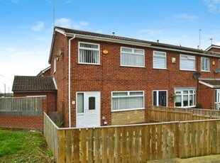 3 bedroom end of terrace house for sale in The Garth, Anlaby, Hull, HU10