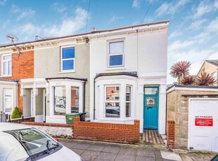 3 bedroom end of terrace house for sale in Westfield Road, Southsea, PO4