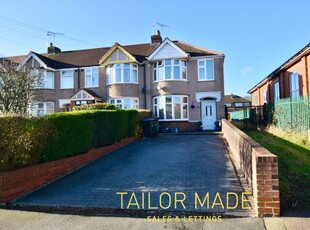3 bedroom end of terrace house for sale in Willow Grove, 