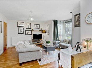 3 bedroom flat for sale in 5/4 Portland Gardens, The Shore, Edinburgh, EH6 6NQ, EH6
