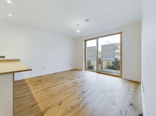 3 bedroom flat for sale in Gylemuir Lane, Corstorphine, Edinburgh, EH12