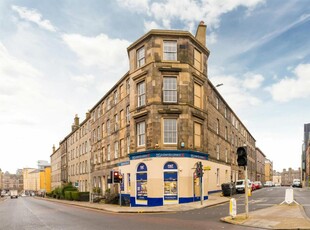 3 bedroom flat for sale in Lauriston Place, Lauriston, Edinburgh, EH3