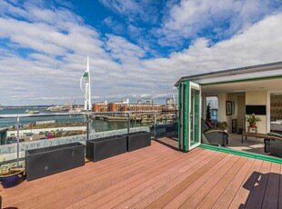 3 bedroom penthouse for sale in Broad Street, Old Portsmouth, PO1