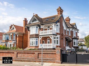 3 bedroom penthouse for sale in Eastern Parade, Southsea, PO4