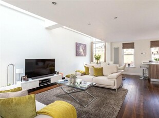3 bedroom penthouse for sale in Heritage Court, Lower Bridge Street, Chester, CH1