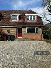 3 bedroom semi-detached house for rent in Shadoxhurst, Ashford, TN26