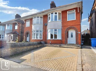 3 bedroom semi-detached house for sale in Ashcroft Road, Ipswich, Suffolk, IP1