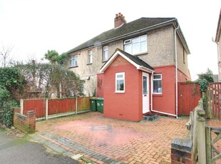 3 bedroom semi-detached house for sale in Bassett Green, Southampton, SO16