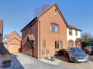 3 bedroom semi-detached house for sale in Berkeley Close, Hucclecote, Gloucester, GL3