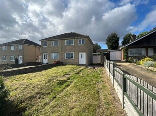 3 bedroom semi-detached house for sale in Brown Royd Avenue, Dalton, Huddersfield, HD5