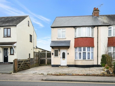 3 bedroom semi-detached house for sale in Bunyan Road, Kempston, Bedford, MK42