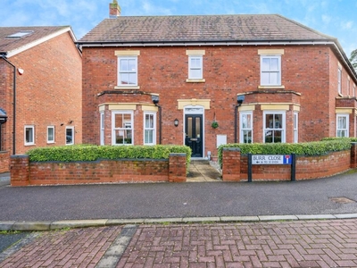 3 bedroom semi-detached house for sale in Burr Close, Kempston, Bedford, MK42