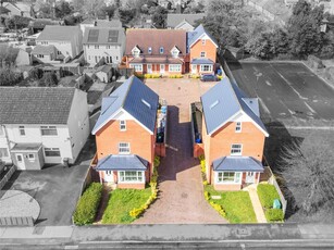 3 bedroom semi-detached house for sale in Cauldwell Hall Road, Ipswich, Suffolk, IP4