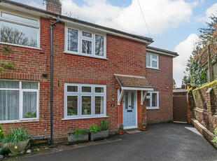 3 bedroom semi-detached house for sale in Christchurch Road, Winchester, SO23