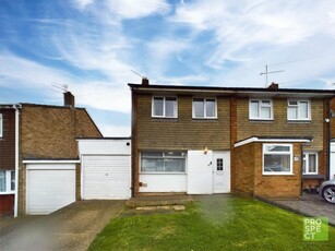 3 bedroom semi-detached house for sale in Corinne Close, Reading, Berkshire, RG2