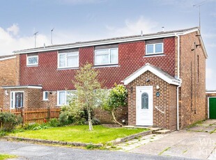 3 bedroom semi-detached house for sale in Cypress Road, Woodley, Reading, RG5 4BD, RG5